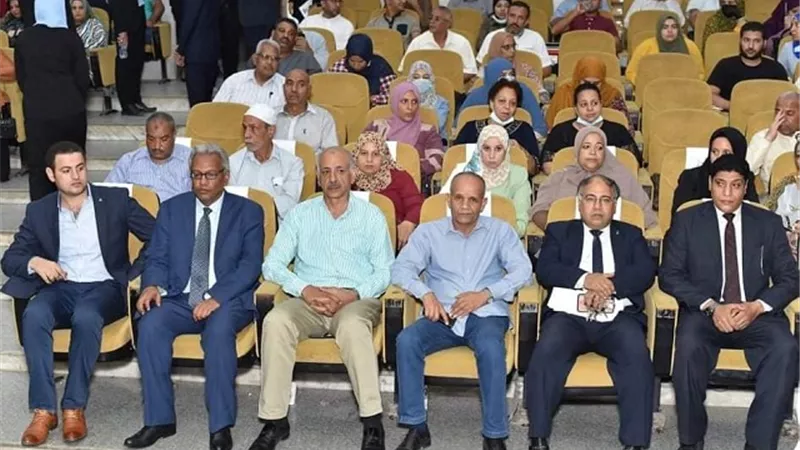 أيادى مصرية تنظم ورشة توفيق الأوضاع للمؤسسات فى سوهاج..بالصور