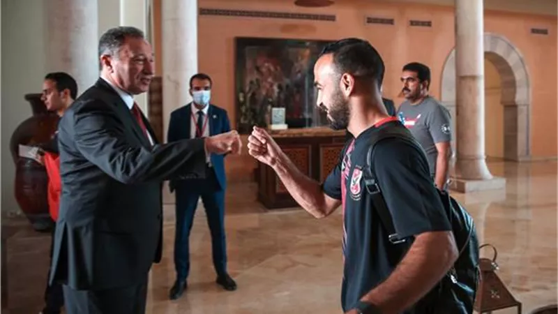 الخطيب يصل ملعب مباراة الأهلي وكايزر تشيفز