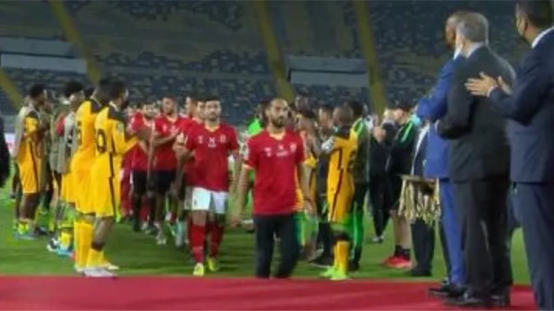 ممر شرفى من كايزر تشيفز للاعبى الاهلى.. فيديو