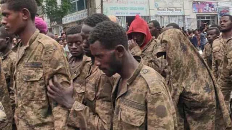 إثيوبيا.. جبهة تحرير «تيجراي» توجه ضربة عنيفة لـ آبي أحمد: لدينا 5 آلاف جندي بينهم ضباط كبار سيخضعون للمحاكمة