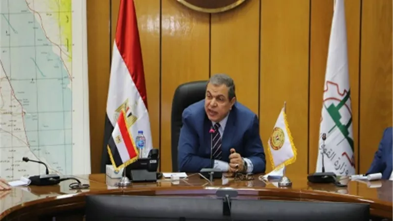 القوى العاملة : تحصيل 2.4 مليون جنيه مستحقات ورثة مصري توفي بالعمل بالسعودية