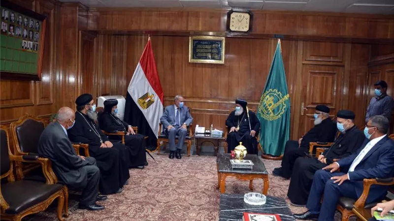 محافظ القليوبية يستقبل وفد من الكنيسة القبطية لتقديم التهنئة بعيد الأضحى