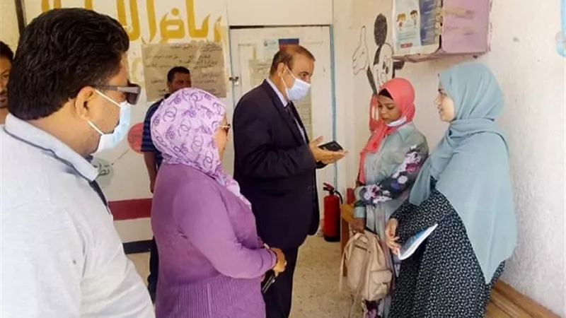 وكيل وزارة تعليم مطروح تتفقد لجان الثانوية العامة بالعلمين