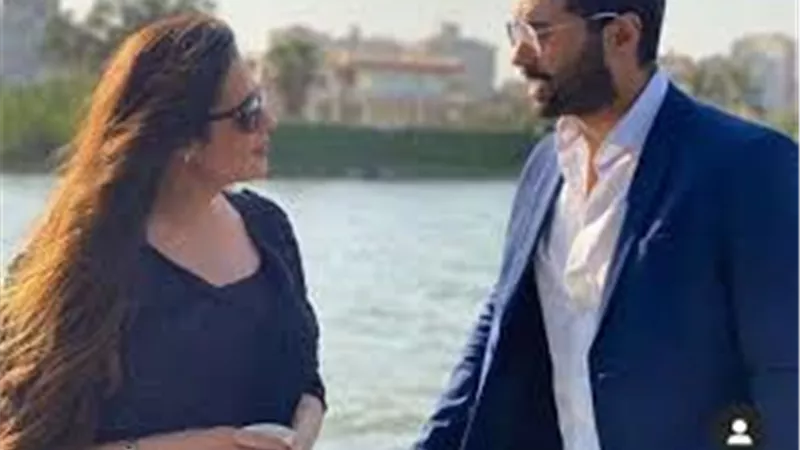 كريم فهمى يطلب من محبيه الدعاء للفنانة ياسمين عبد العزيز