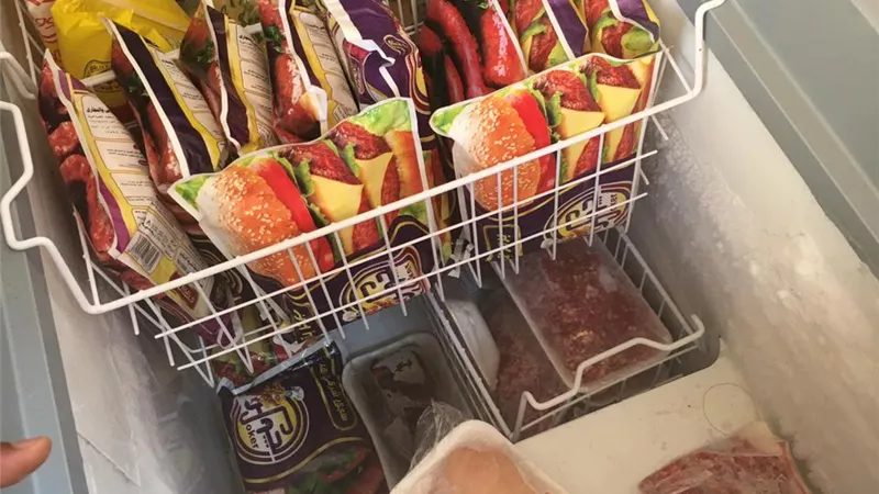 إعدام ٣٤٢ كيلو أغذية غير صالحة بدمياط