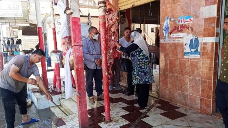 إزالة شوادر بيع اللحوم المخالفة بالطرق والشوارع بالشرقية