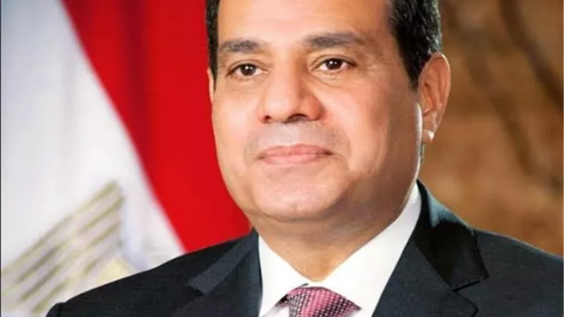محافظ الأقصر يهنئ الرئيس السيسى بعيد الأضحى المبارك