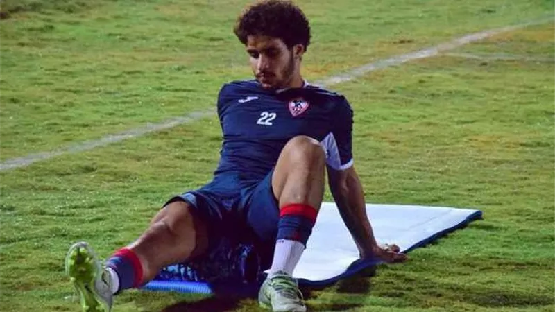 عبد الله جمعة يواصل برنامجه التأهيلي فى الجيم