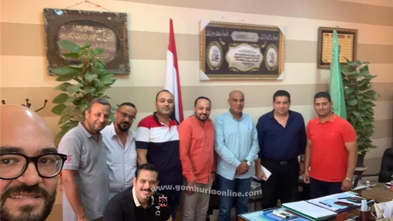 أهالي مركز الشهداء وحزب حماة وطن يكرمون منسق حياه كريمه ورئيس مدينة الشهداء