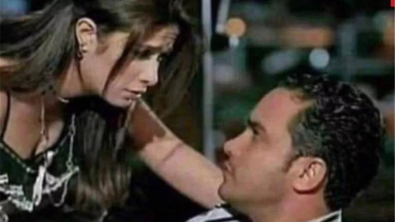 محمد رجب يدعم 
