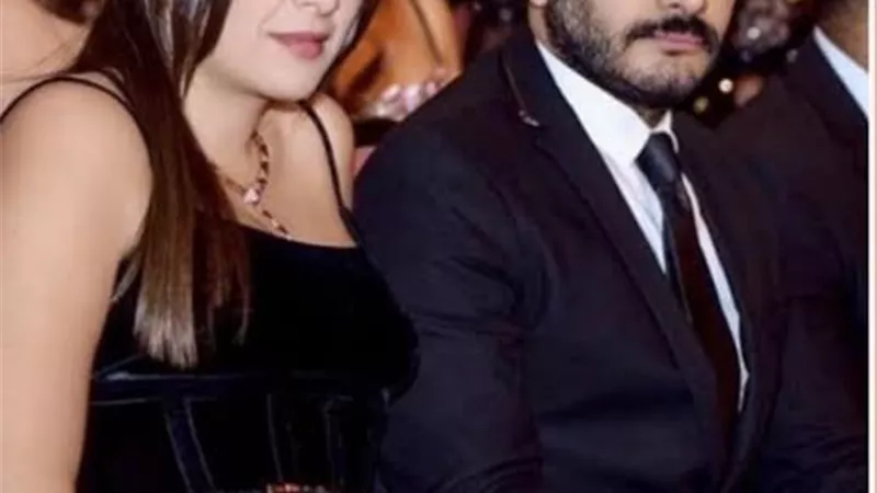 تامر حسنى يطلب من محبيه الدعاء لياسمين عبد العزيز