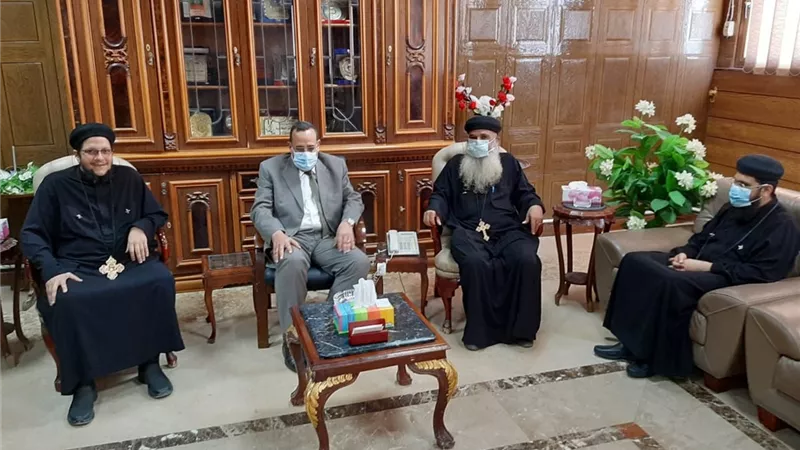 وفد من الكنيسة يقدم التهنئة لمحافظ شمال سيناء بعيد الأضحى