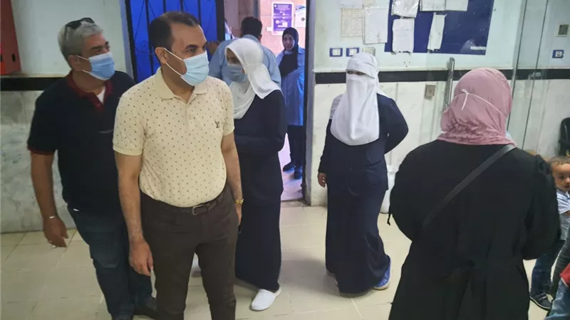 وكيل الصحة بدمياط يفاجئ المستشفى التخصصي ويوجه الشكر للأطباء