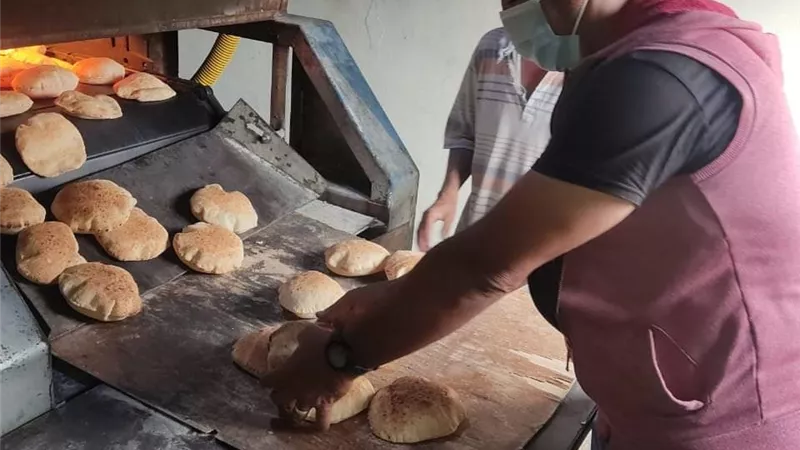 فى أول أيام عيد الأضحى.. تكثيف الحملات التموينية على محطات الوقود .. واستمرار الرقابة على المخابز بالقصير