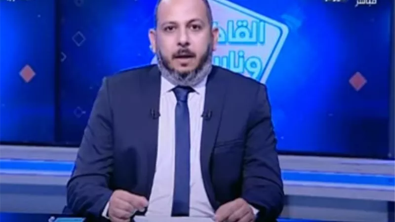 بالفيديو.. إعلامي يهنئ النادي الأهلي بالتتويج بالنجمة العاشرة