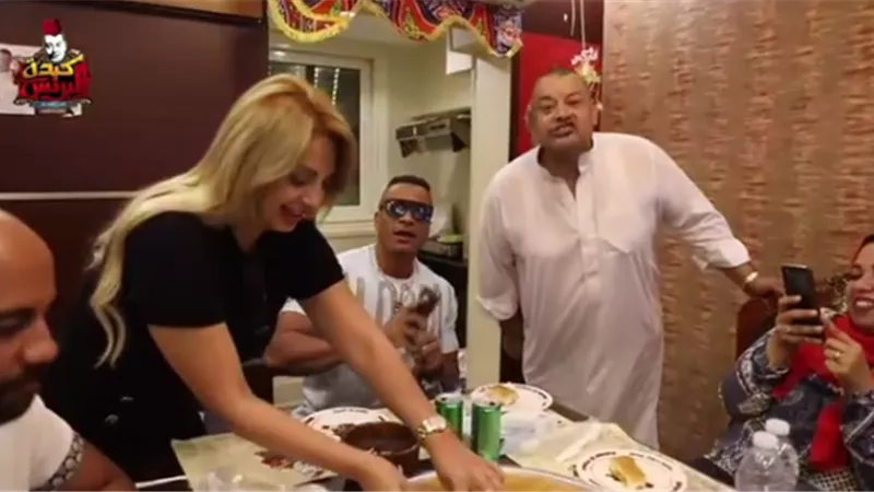 حقيقة ارتباط حسن شاكوش بالمذيعة مى حلمى.. صور