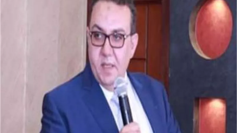 بالفيديو.. حاتم البدوي يكشف الفرق بين الصيدلي والدخيل على المهنة