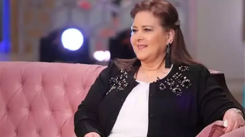 مستقرة وغير قادرة على الحركة.. اخر تطورات الحالة الصحية للفنانة دلال عبد العزيز