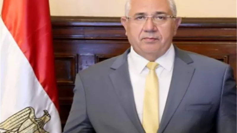 وزير الزراعة يهنئ الرئيس السيسي بذكرى ثورة يوليو