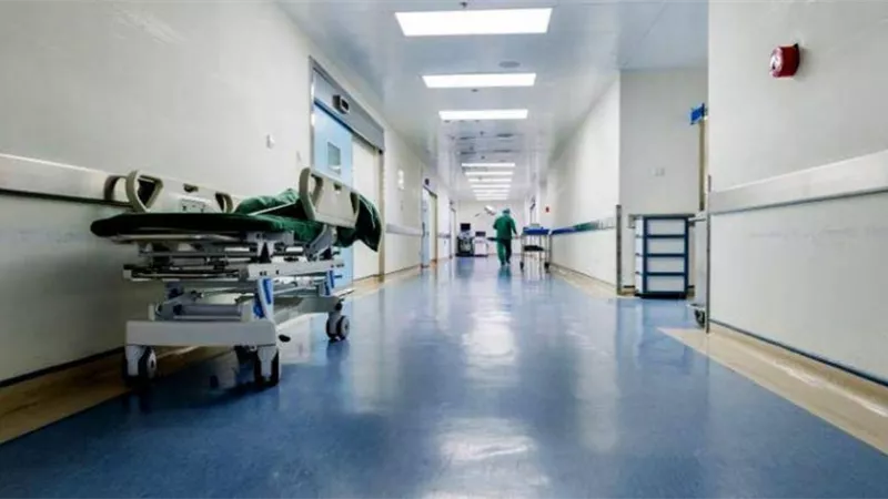 انقطاع الكهرباء 20 ساعة يوميًا.. مستشفيات لبنان تحذر من 
