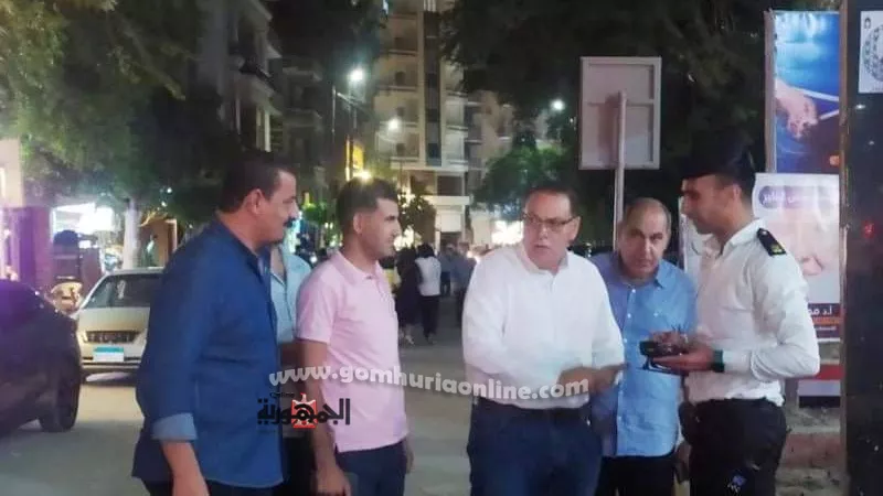 جولة مسائية لمحافظ الشرقية بشوارع الزقازيق يأمرخلالها بالدفع باتوبيسات اضافية للمساعدة فى نقل الركاب