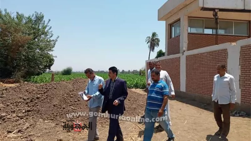 معاينة الأسواق العشوائية للوقوف علي مدي إمكانية تطويرها بسوهاج..صور