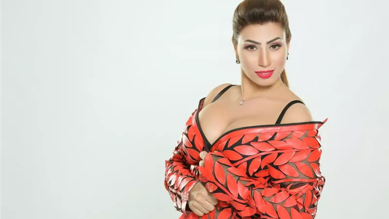 الفنانة الإستعراضية 
