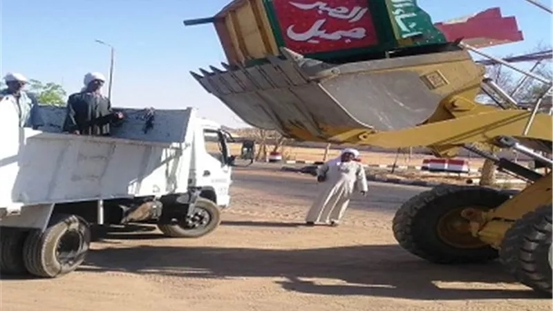 إزالة 39 حالة بناء مخالف بمساحة 16 ألف متر في أسوان