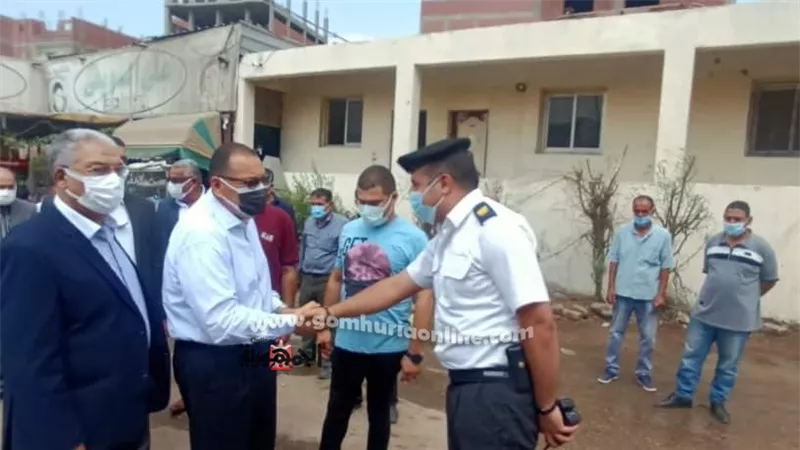 محافظ الشرقية يُفاجئ موقف الزقازيق العمومي بمنطقة الأحرار بمدينة الزقازيق