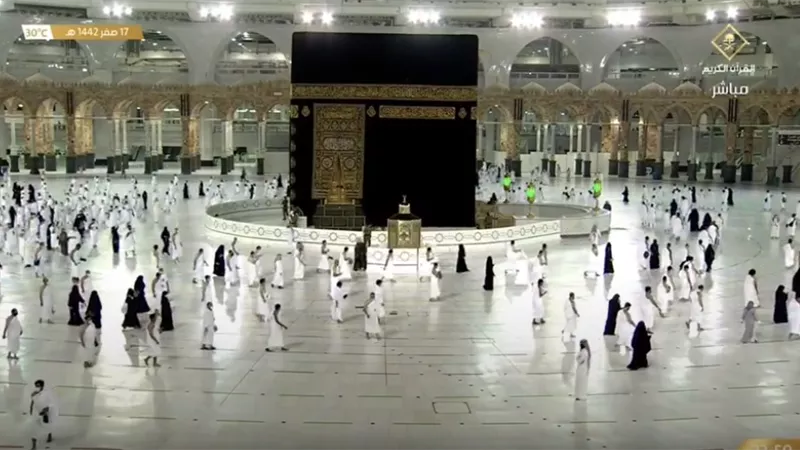 تعرف على شروط التقديم للعمرة.. فيديو
