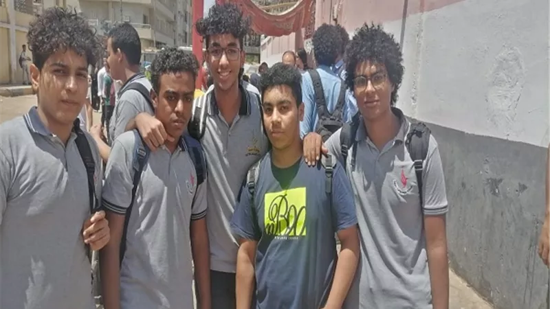 تباين اراء طلاب الثانوية العامة بأسوان حول امتحان الفيزياء