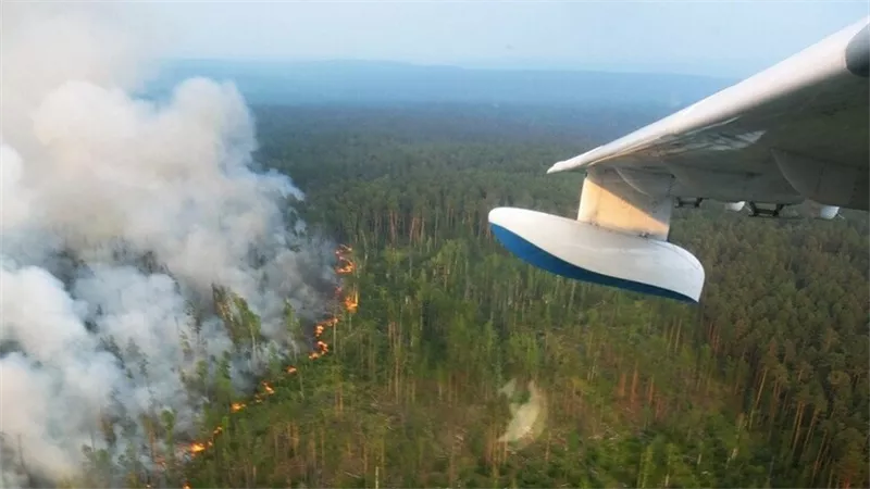 إيطاليا تطالب دول أوروبية إرسال طائرات للمساعدة في إخماد حرائق جزيرة سردينيا