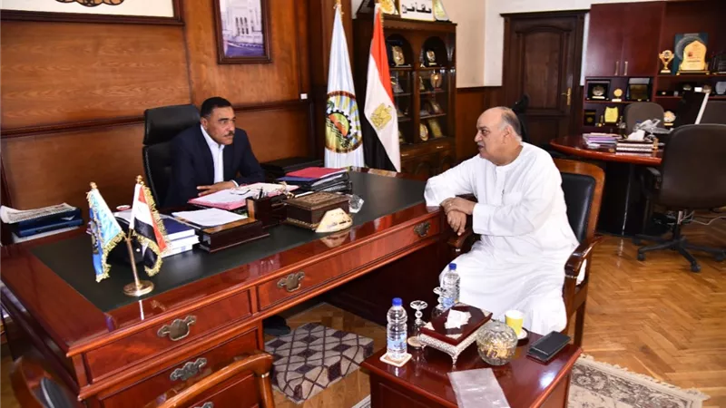 التوسع فى فصول الخدمات لإستيعاب الطلاب الراغبين فى الالتحاق بالفصول الثانوى بمطروح