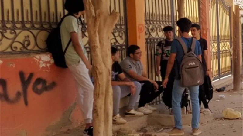 علم النفس يرسم البسمة على وجوه طلاب الأدبي بالثانوية العامة