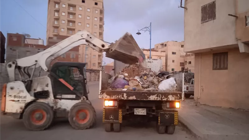 رفع 4 الاف طن قمامة بمرسي مطروح واستمرار حملات التطهير ورفع الاشغالات المخالفة