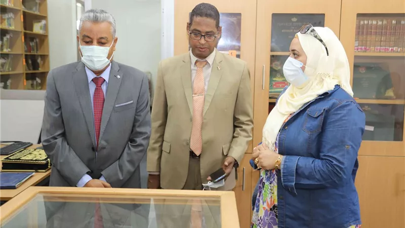 رقمنة مكتبة القبة بآداب جنوب الوادى ووضعها على خريطة التراث العالمى