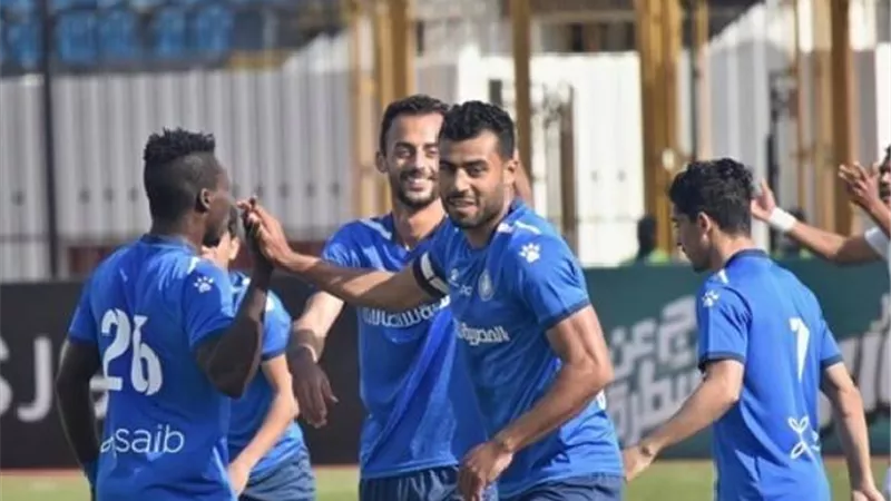 فرج عامر : حسام حسن يمتلك ثلاثة عروض