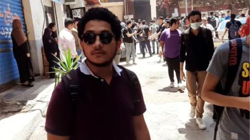 طلاب علمى رياضه بالاسكندريةامتحان الديناميكا صعب والوقت غير كافى