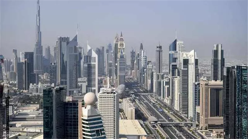 الإمارات تفتح باب التقدم 