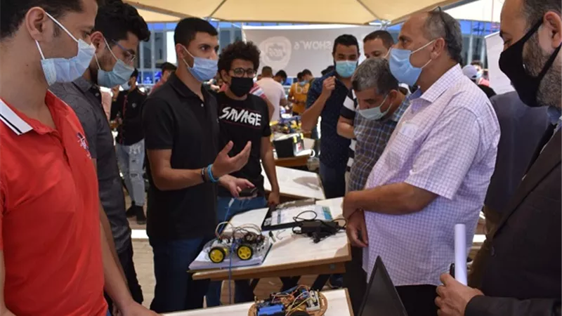 الجامعة المصرية الروسية تنظم الملتقى العلمى للاتصالات والميكاترونيك بـ150 مشروع.. بالصور