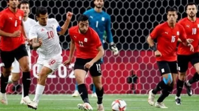 رجالة.. نجم الزمالك السابق يهنئ المنتخب الأوليمبى بتأهل لربع النهائى