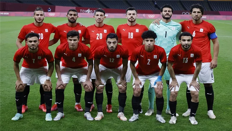 الأهلي يطمئن على سداسي المنتخب الأولمبي بعد إنجاز التأهل لربع النهائي