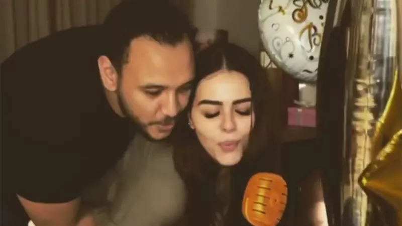 أحمد خالد صالح يقيم احتفالين لهنادي مهنا في عيد ميلادها