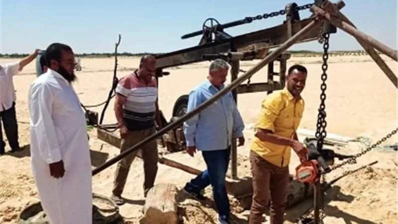 مصادرة معدات حفر آبار ووقف التعدي على ٢٠ ألف فدان بقرية أبوشروف بسيوة