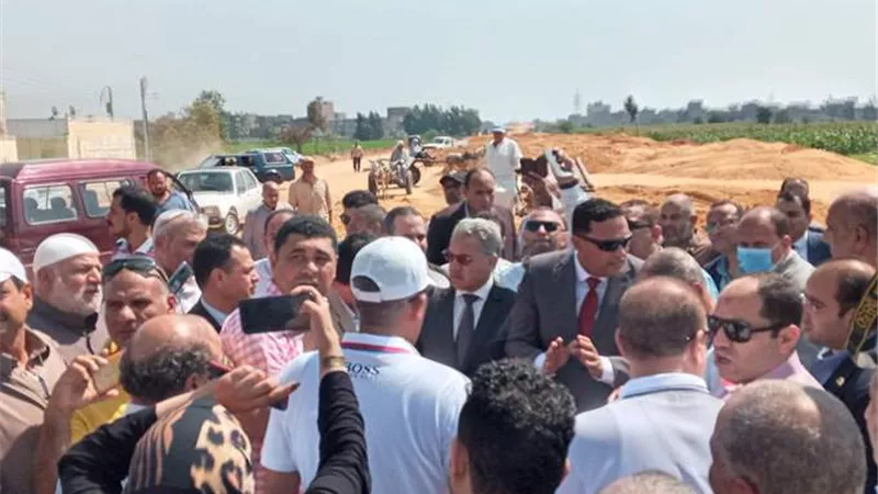 محلية النواب تتفقد مشروع إنشاء الطريق الدائري حول السنبلاوين