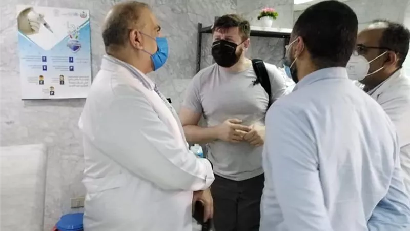 الوفد الصحي الروسي يشيد بمستشفى الغردقة العام فى مواجهة فيروس كورونا وارتفاع نسب التعافي