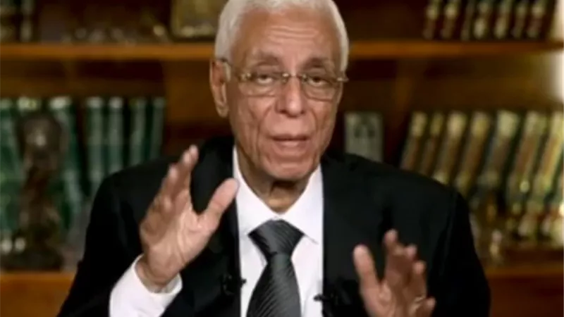 حسام موافي يوضح علاقة إدمان الكحول بالتهاب البنكرياس.. فيديو