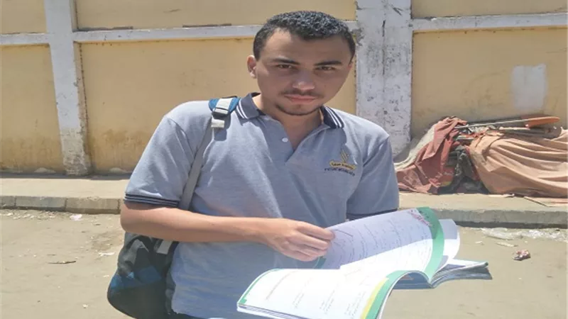 طلاب علمى علوم بأسوان: الأحياء للطالب فوق المتوسط وغير مباشرة وتحتاج لوقت أطول