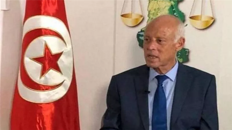قيس بن سعيد يطمئن التونسيين.. ويتوعد الفاسدين