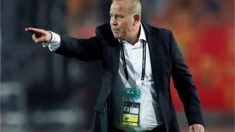 نجم الزمالك السابق يفتح النار على شوقى غريب.. ويكشف الأسباب